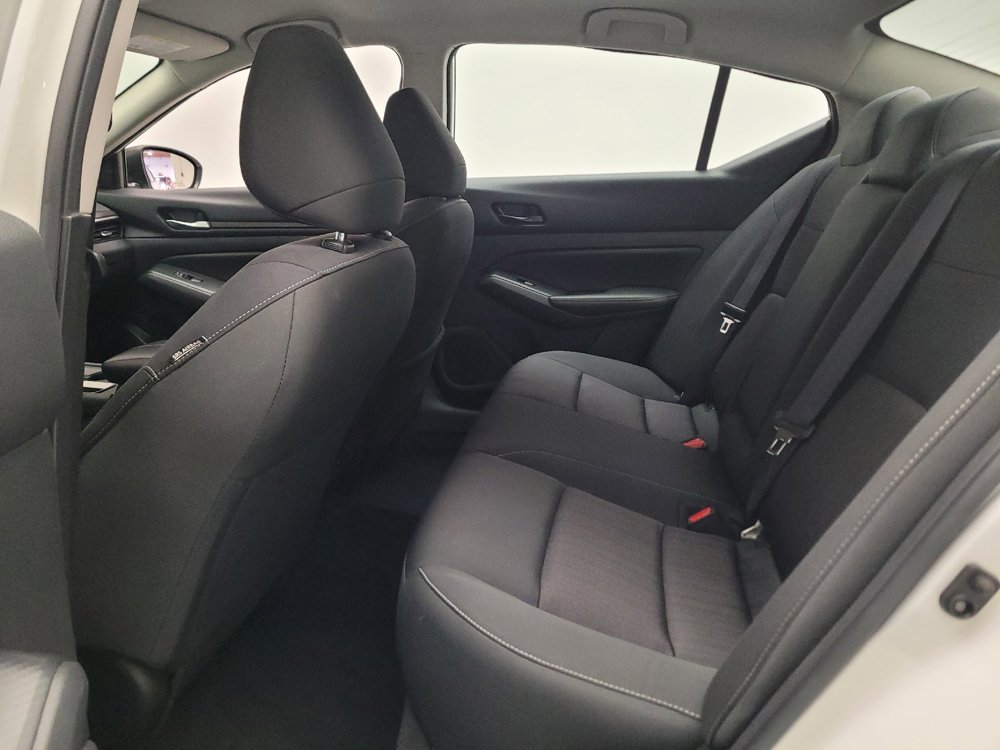 Used 2025 Nissan Altima 2.5 SV FWD image 18