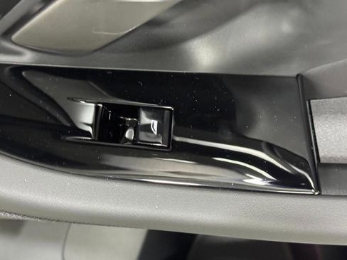 New 2026 BMW 530i xDrive w/ M Sport Package image 22