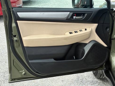 Used 2016 Subaru Outback 2.5i Premium image 19