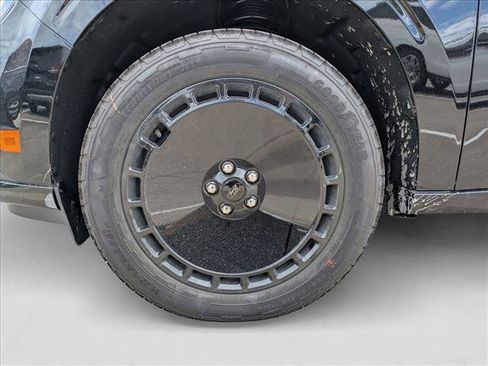 New 2025 Ford Maverick Lobo image 24