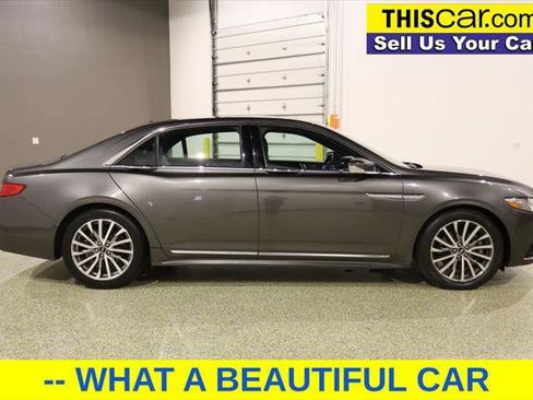 Used 2017 Lincoln Continental Select image 8