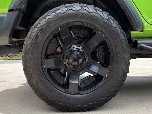 Used 2018 Jeep Wrangler Unlimited Sport S AWD/4WD image 14