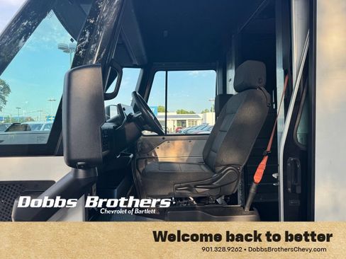 Used 2024 Chevrolet Brightdrop 400 w/ Commercial Equipment Package AWD/4WD image 12