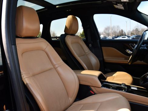 Used 2021 Lincoln Corsair Reserve w/ Equipment Group 201A image 15