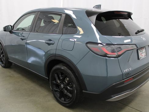 Used 2024 Honda HR-V Sport image 7