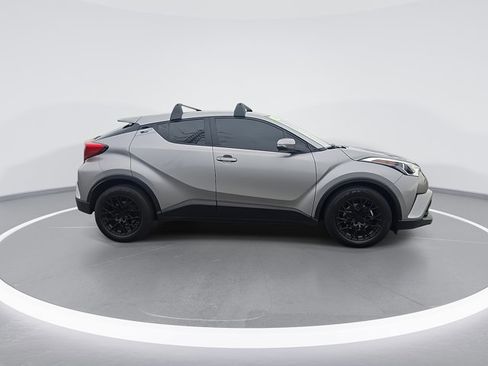 Used 2019 Toyota C-HR LE image 11