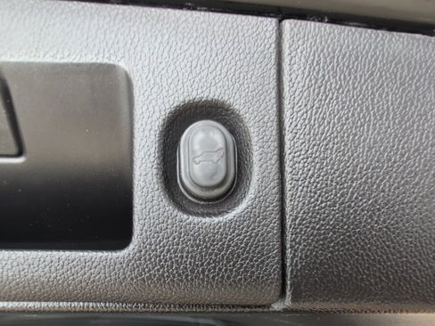 Used 2017 Chevrolet Tahoe Premier image 45