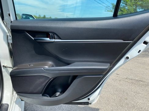 Used 2021 Toyota Camry SE FWD image 29
