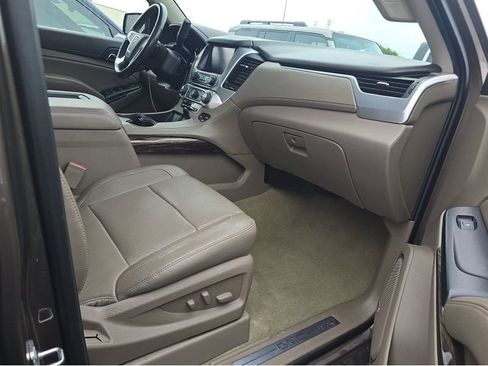 Used 2016 GMC Yukon SLT w/ Open Road Package RWD image 29