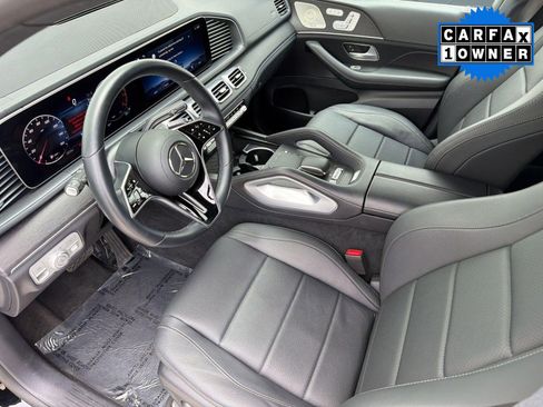 Used 2025 Mercedes-Benz GLS 450 4MATIC image 4