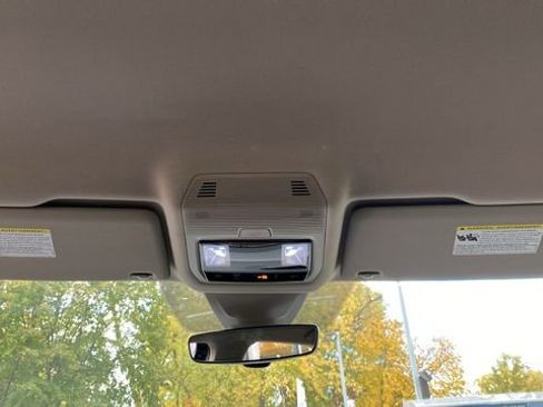 New 2026 Volkswagen Atlas SE image 24