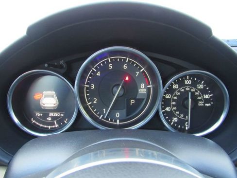 Used 2019 MAZDA MX-5 Miata RF Grand Touring image 31