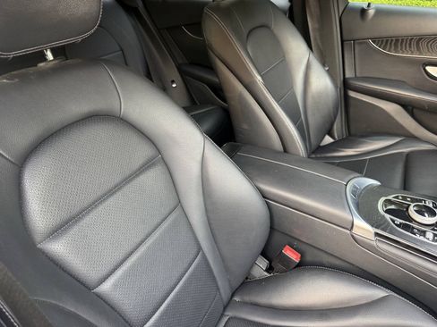 Used 2017 Mercedes-Benz GLC 300 4MATIC w/ Premium 1 Package image 12
