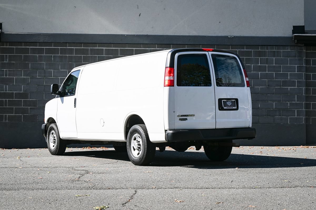 Used 2021 Chevrolet Express 2500 Extended w/ Driver Convenience Package RWD image 4