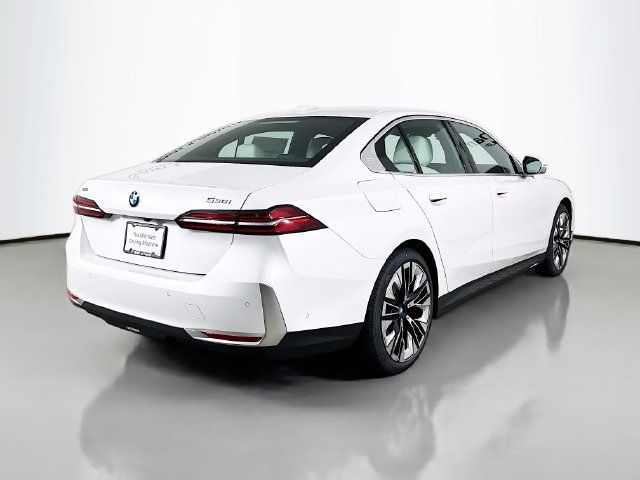 Used 2026 BMW 530i xDrive w/ Premium Package AWD/4WD image 7