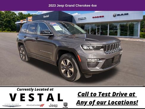 Used 2023 Jeep Grand Cherokee 4WD 4xe image 5