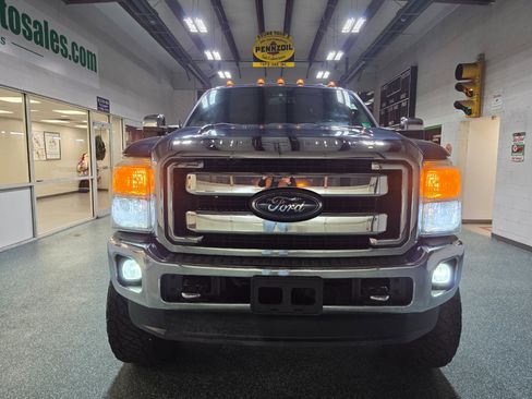 Used 2015 Ford F250 Lariat w/ Lariat Ultimate Package image 3