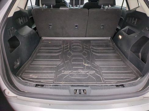 Used 2020 Ford Edge SE image 6