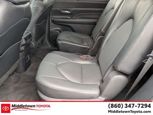 Certified 2024 Toyota Grand Highlander AWD image 34