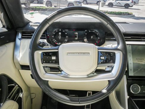 Used 2023 Land Rover Range Rover SE AWD/4WD image 18