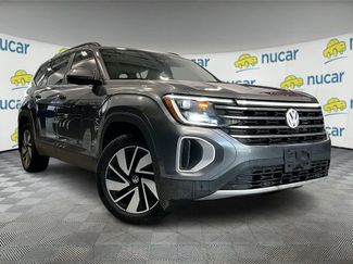Used 2024 Volkswagen Atlas SE w/ Panoramic Sunroof Package video 1