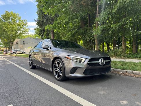 Used 2019 Mercedes-Benz A 220 image 2