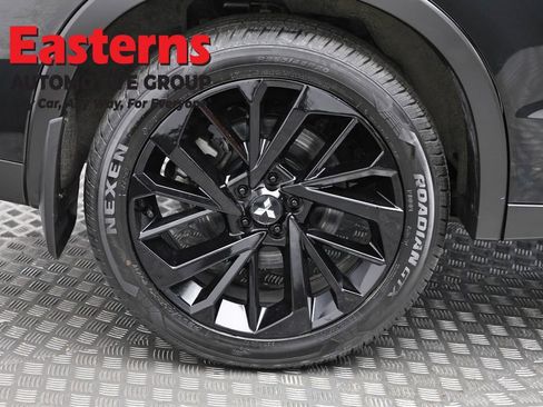 Used 2024 Mitsubishi Outlander SE AWD/4WD image 30