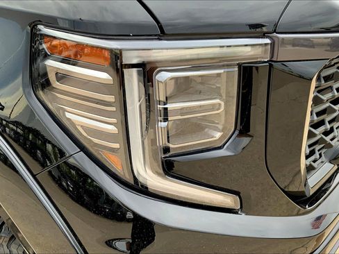 New 2025 GMC Sierra 1500 AT4 w/ AT4 Premium Package image 13