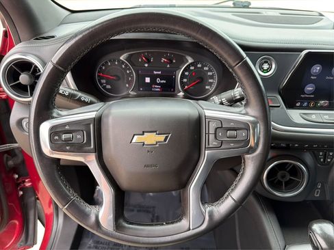 Used 2019 Chevrolet Blazer LT w/ Sound & Technology Package FWD image 17