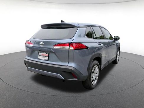 Used 2025 Toyota Corolla Cross L FWD image 6