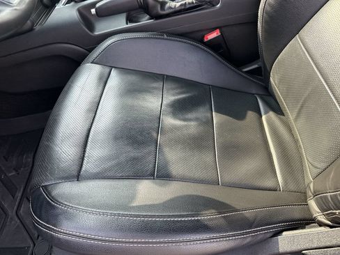 Used 2018 Ford Mustang Premium RWD image 7