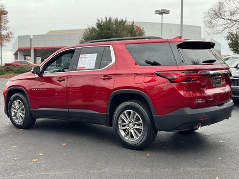 Used 2023 Chevrolet Traverse LT image 10