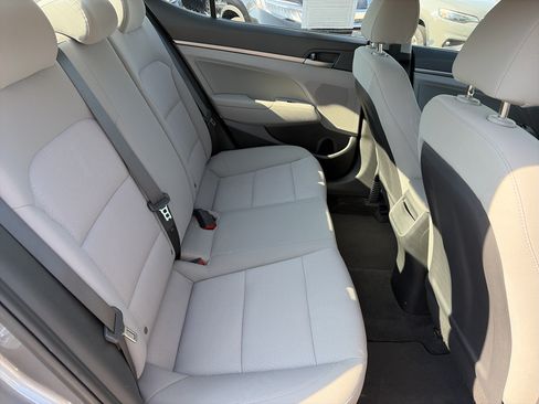 Used 2018 Hyundai Elantra SEL FWD image 14