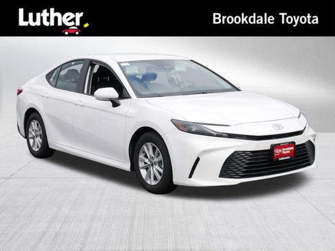 Certified 2026 Toyota Camry LE FWD image 1