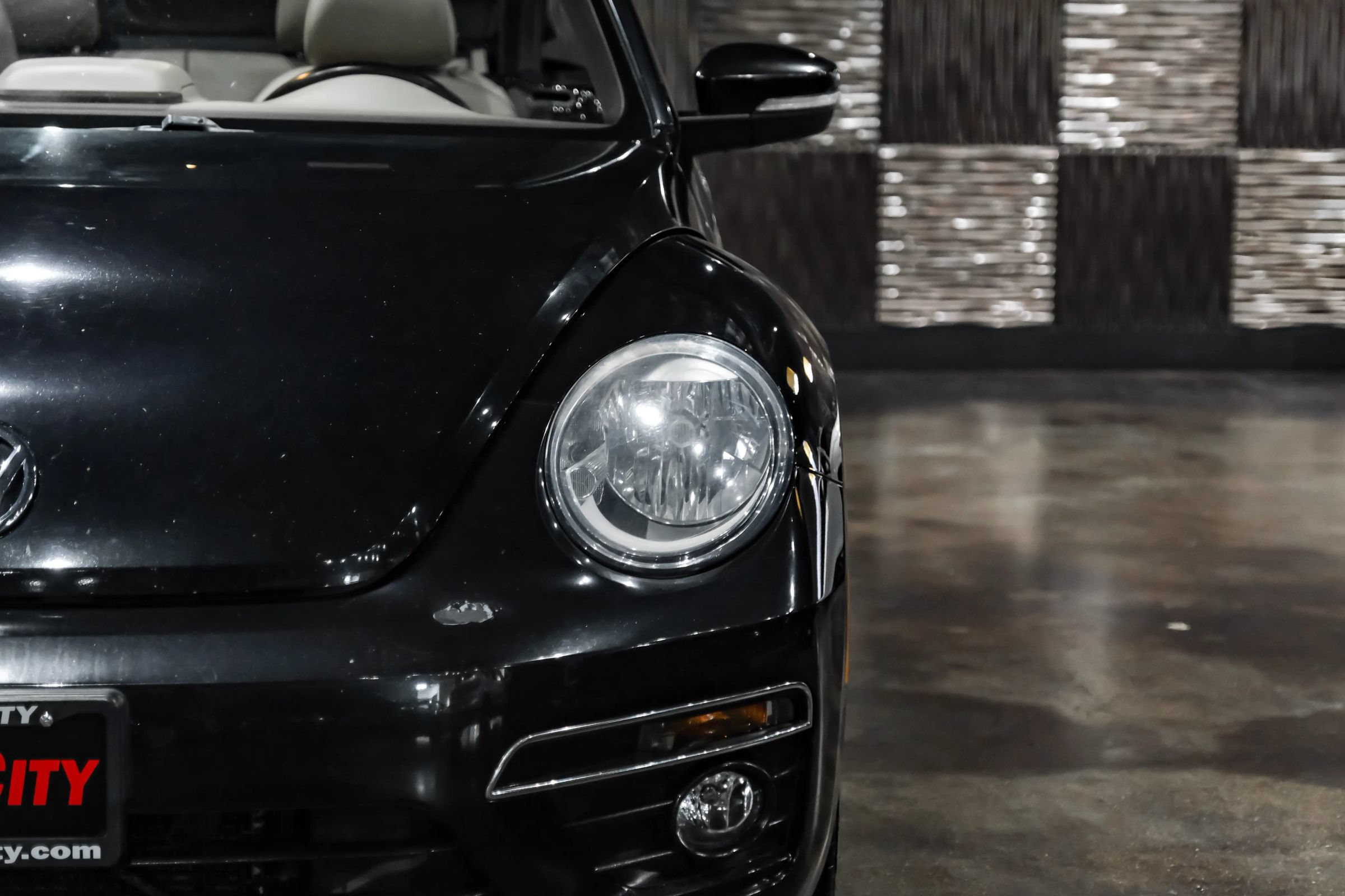 Used 2013 Volkswagen Beetle 2.0T FWD image 42