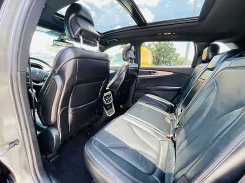 Used 2017 Lincoln MKX Reserve AWD/4WD image 15