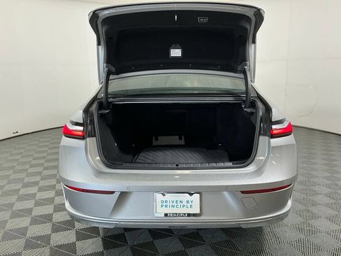 Used 2024 BMW i7 xDrive60 AWD/4WD image 28
