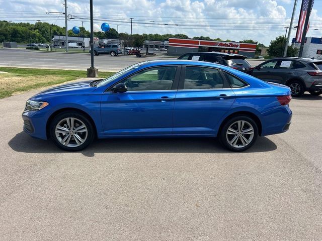 Used 2024 Volkswagen Jetta SE FWD image 7