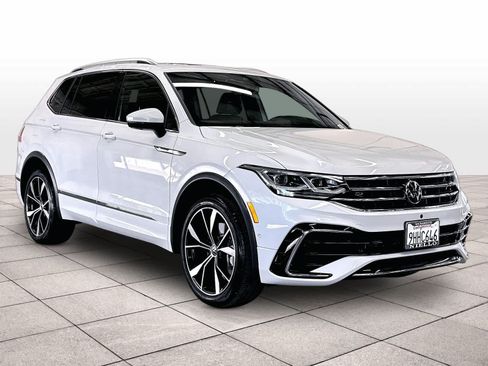 Used 2023 Volkswagen Tiguan SEL R-Line AWD/4WD image 3