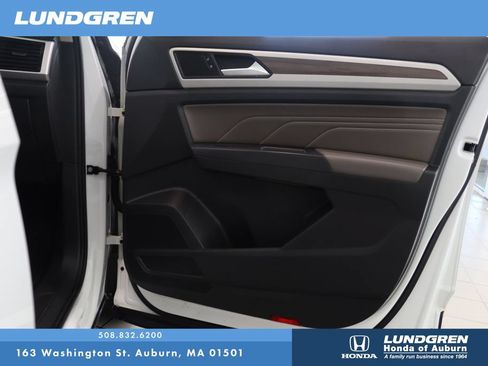 Used 2021 Volkswagen Atlas SEL AWD/4WD image 15