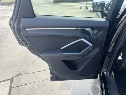 New 2025 Audi Q3 2.0T Premium image 21