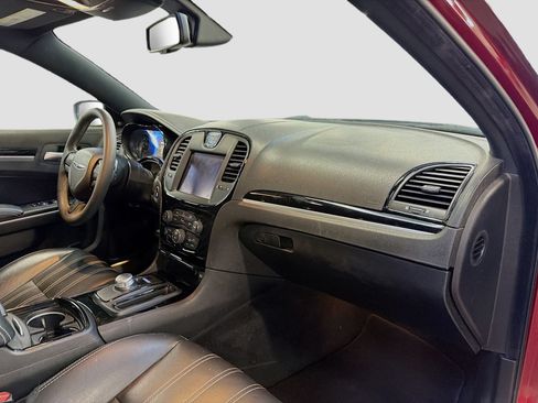 Used 2022 Chrysler 300 S RWD image 30