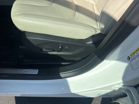 Used 2022 Ford Edge Titanium w/ Class II Trailer Tow Package image 19