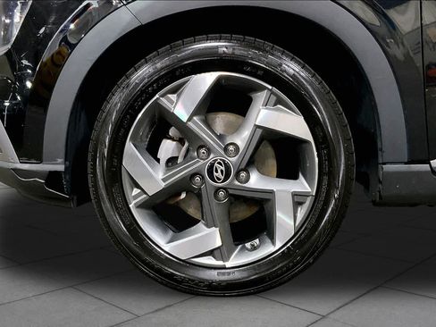 Used 2022 Hyundai Venue SEL FWD image 11