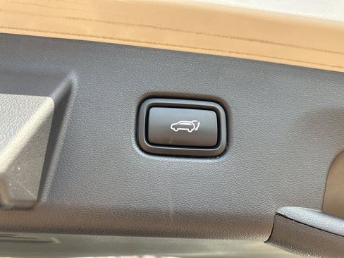 Used 2022 Hyundai Tucson Limited AWD/4WD image 8