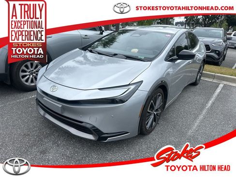 Used 2024 Toyota Prius XLE FWD image 1