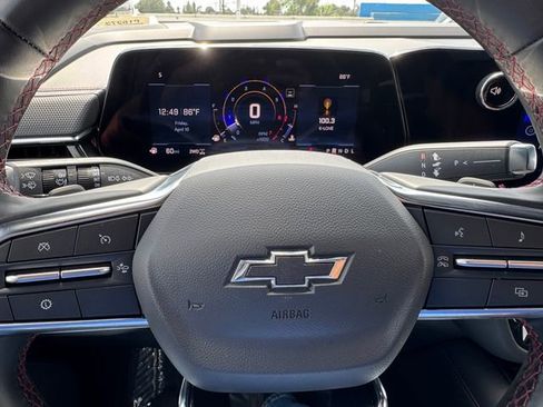 Used 2025 Chevrolet Suburban RST AWD/4WD image 25
