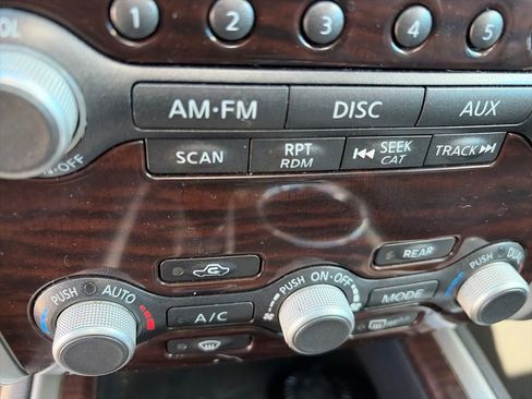 Used 2014 Nissan Pathfinder SL w/ SL Premium Package AWD/4WD image 23
