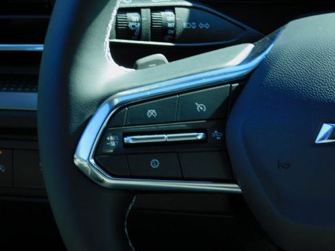 New 2026 Chevrolet Traverse LT w/ Midnight/Sport Edition FWD image 18