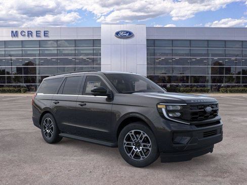 New 2026 Ford Expedition Active RWD image 7